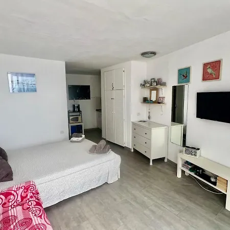 Sol - Cozy Apartment, Communal Pool Appartement