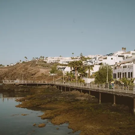 Διαμέρισμα Sol - Cozy Apartment, Communal Pool *